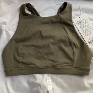 Lululemon sports bra